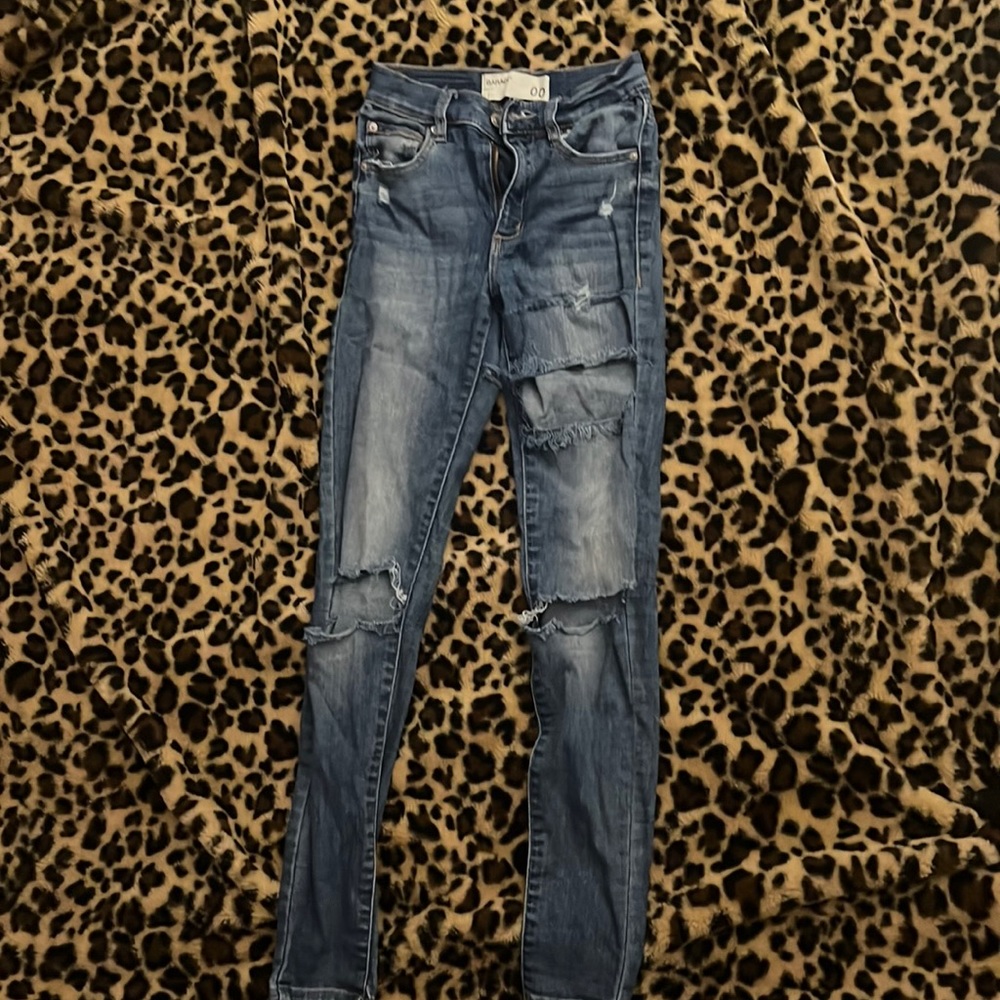 Garage 00 Distressed Jeans